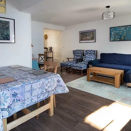 Beautiful Newly Refurbished Semi-detached House