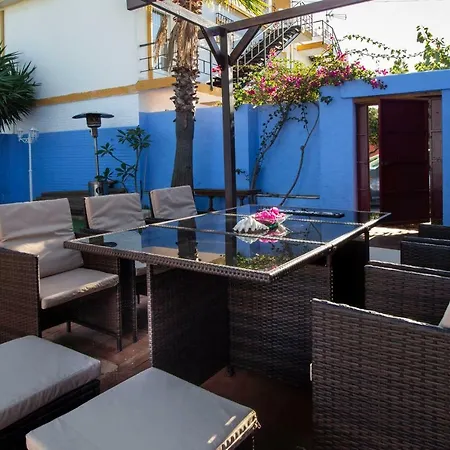 Beautiful Newly Refurbished Semi-detached House Vakantiehuis *