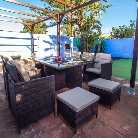 Beautiful Newly Refurbished Semi-detached House *